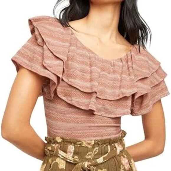 NWOT Free People Heirloom Ruffle Top Light Blush Scoop‎ Neck off the shoulder - Picture 1 of 8